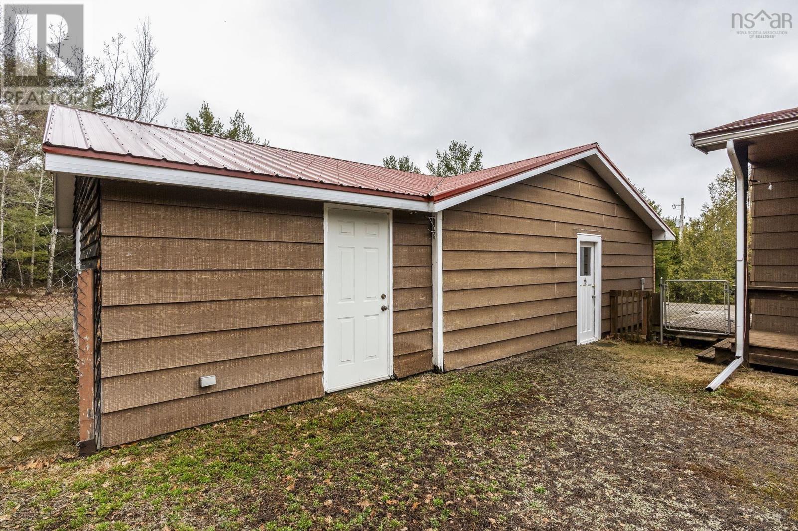 1353 Highway 1 - 33