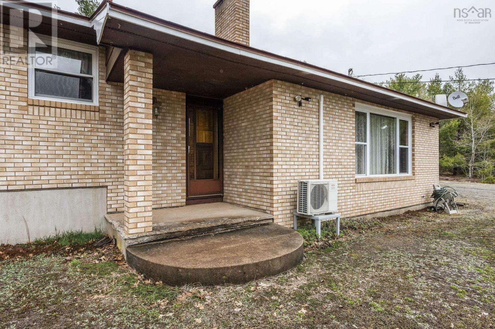 1353 Highway 1 - 40