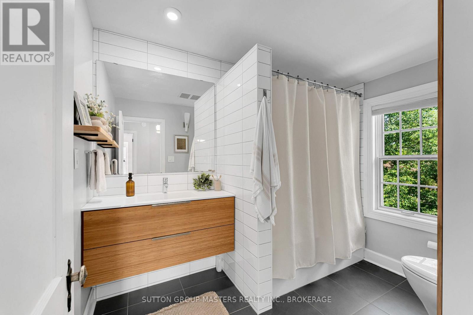 187 WILLINGDON AVENUE - 22