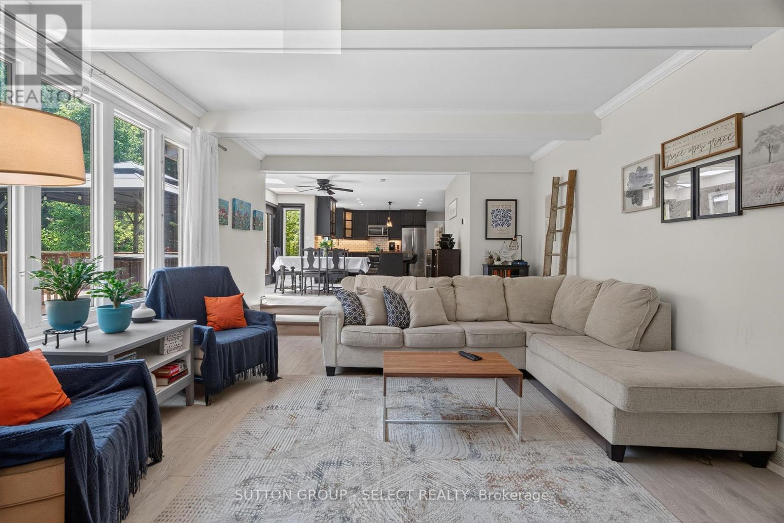 470 SCOTT STREET E - Image 17