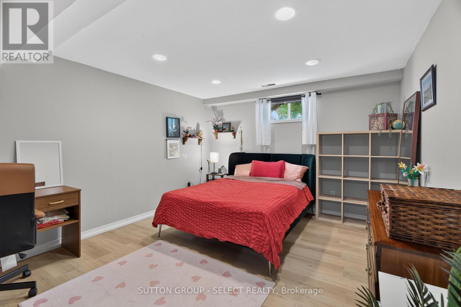 470 SCOTT STREET E - Image 34