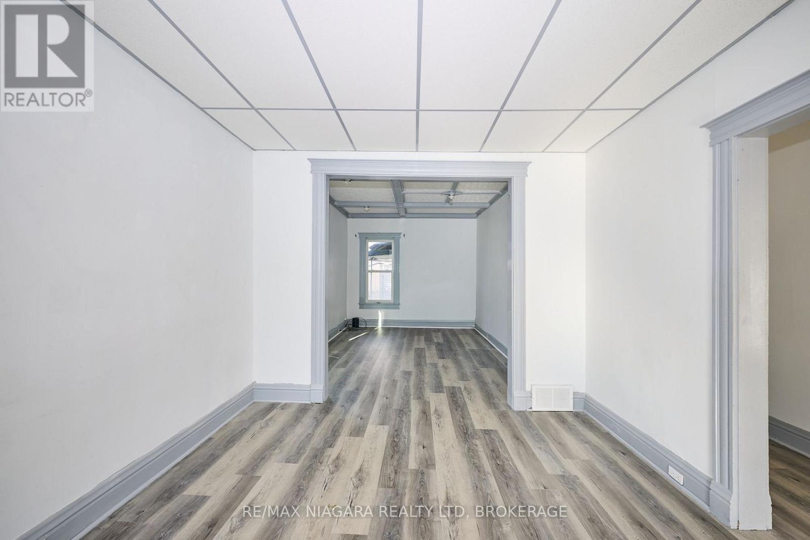 105A WELLAND AVENUE - 14