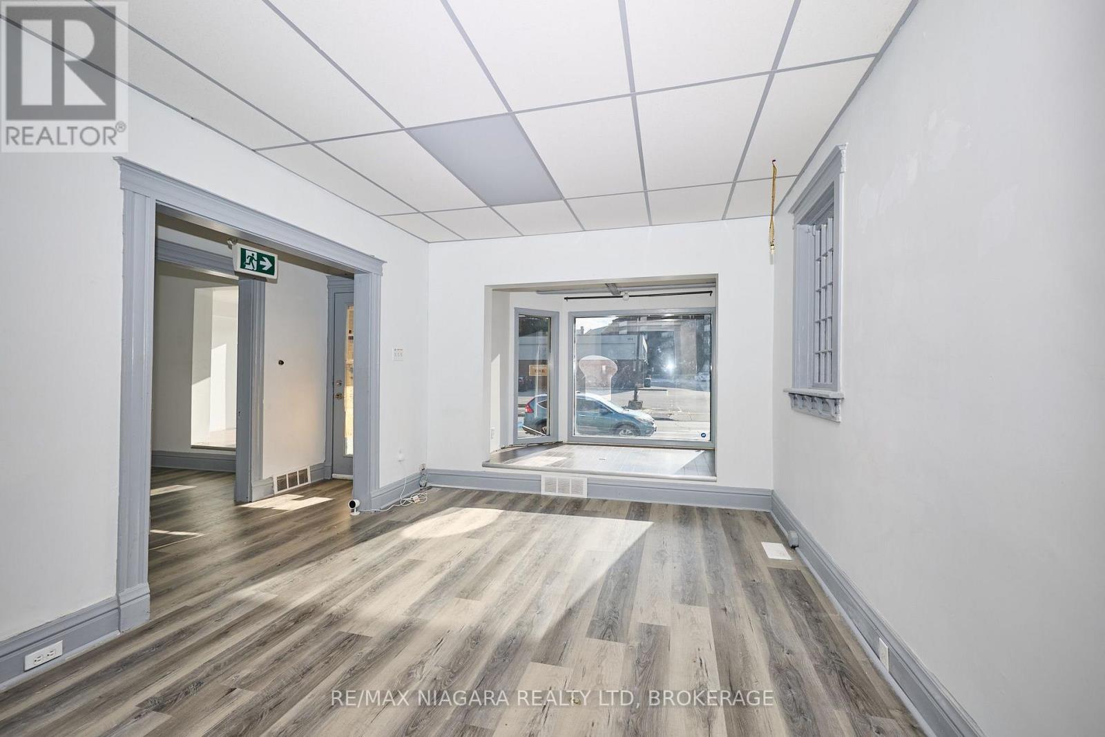 105A WELLAND AVENUE - 13