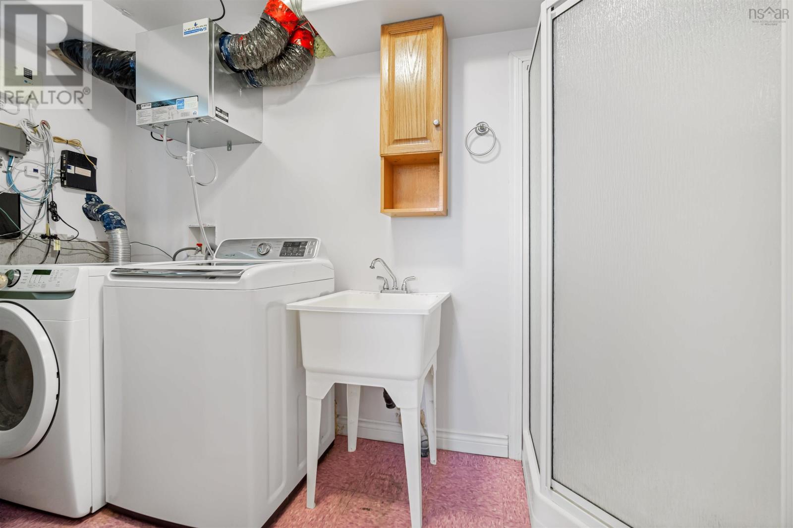 453 Young Street - 36