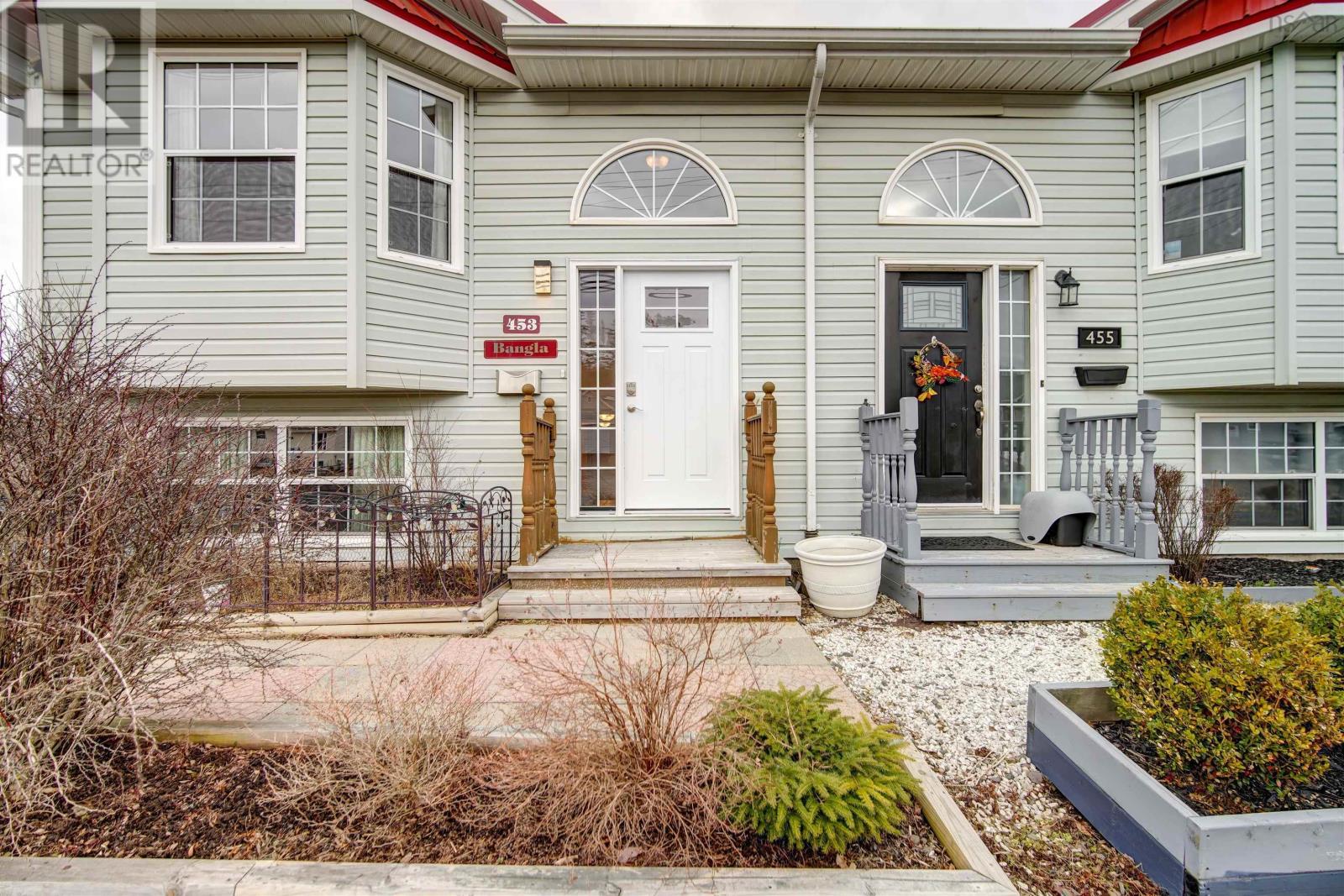 453 Young Street - 3