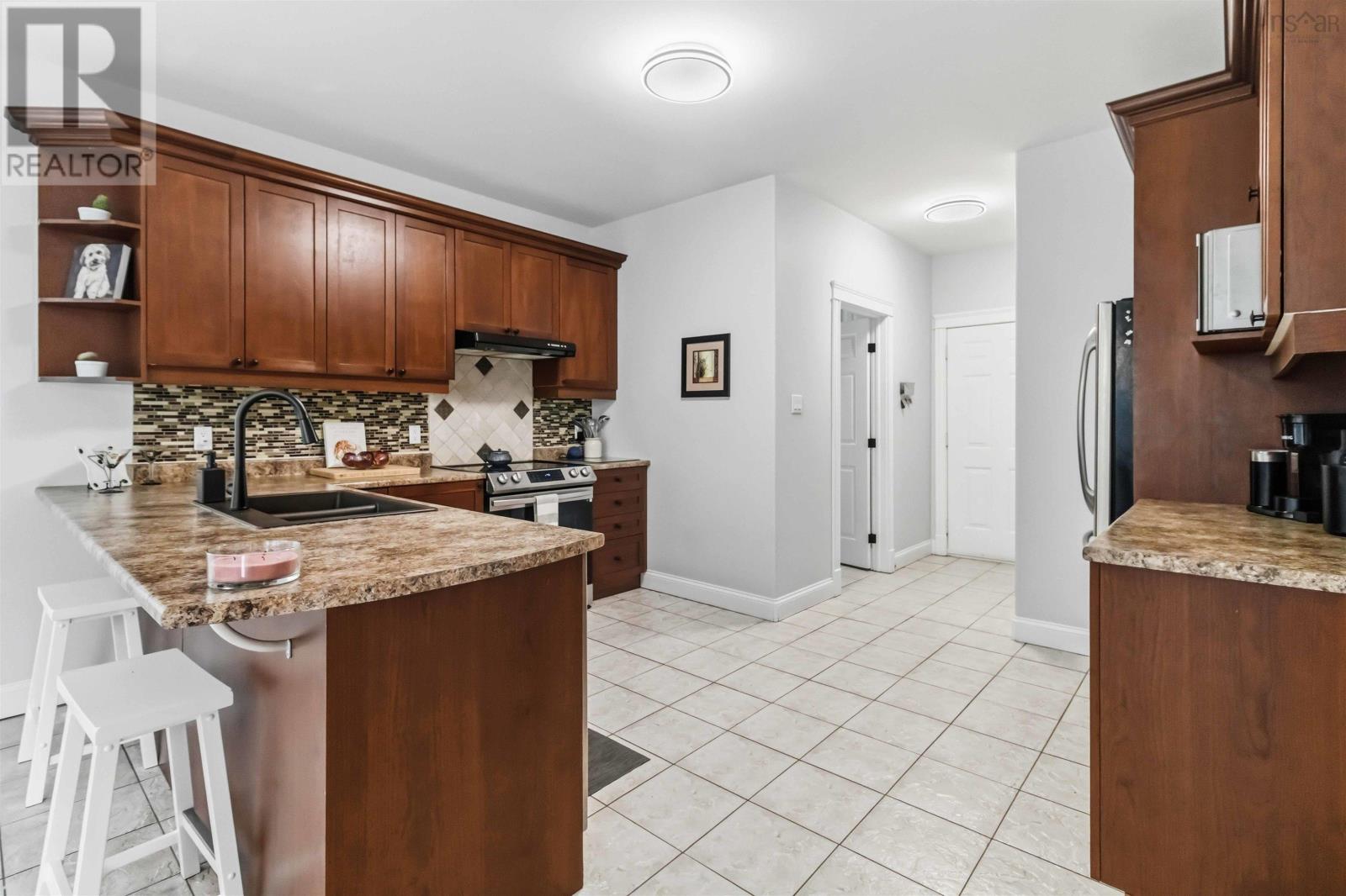 93 Greenside Lane - 12