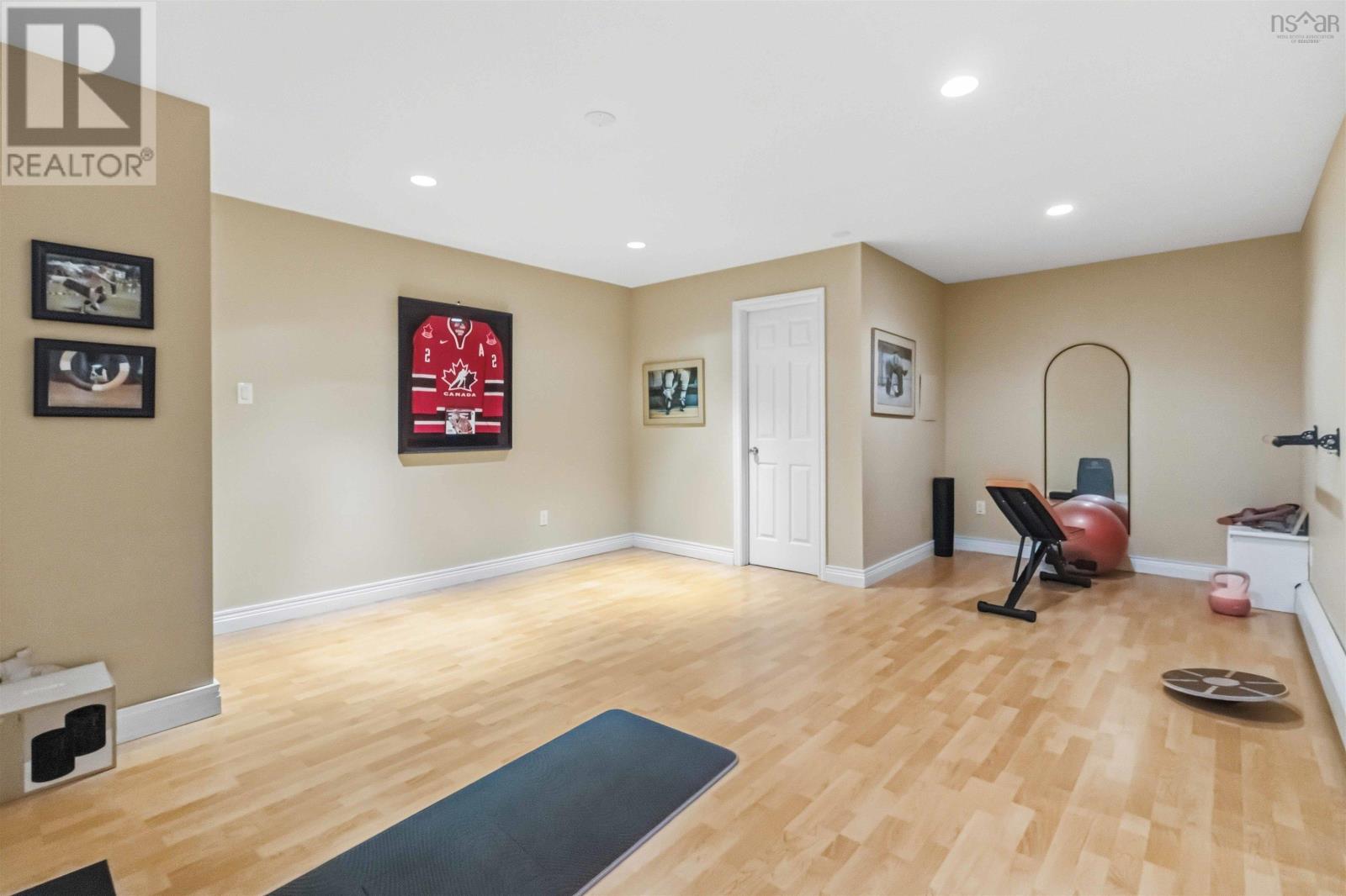 93 Greenside Lane - 25