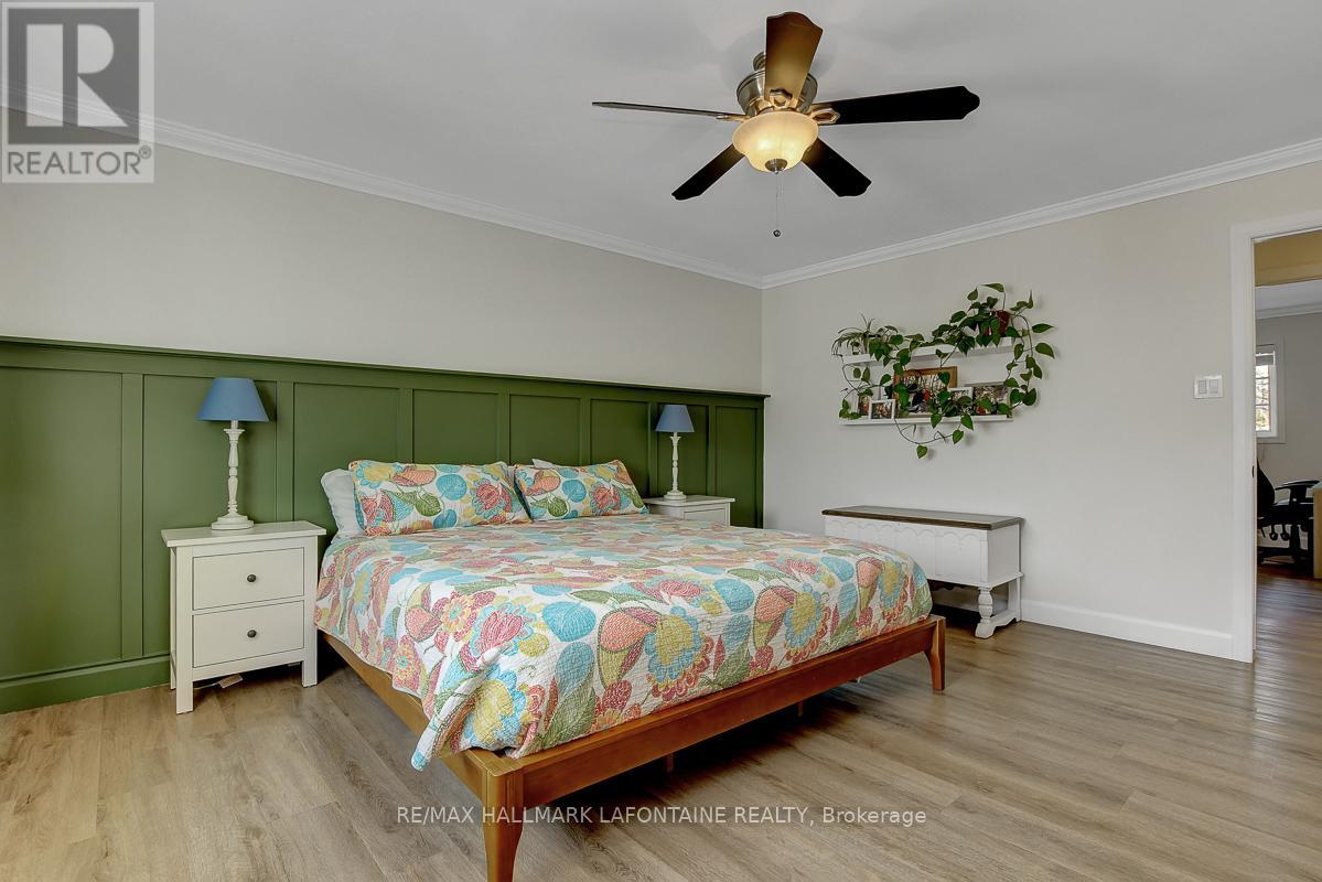 1255 LAURIER STREET - 15
