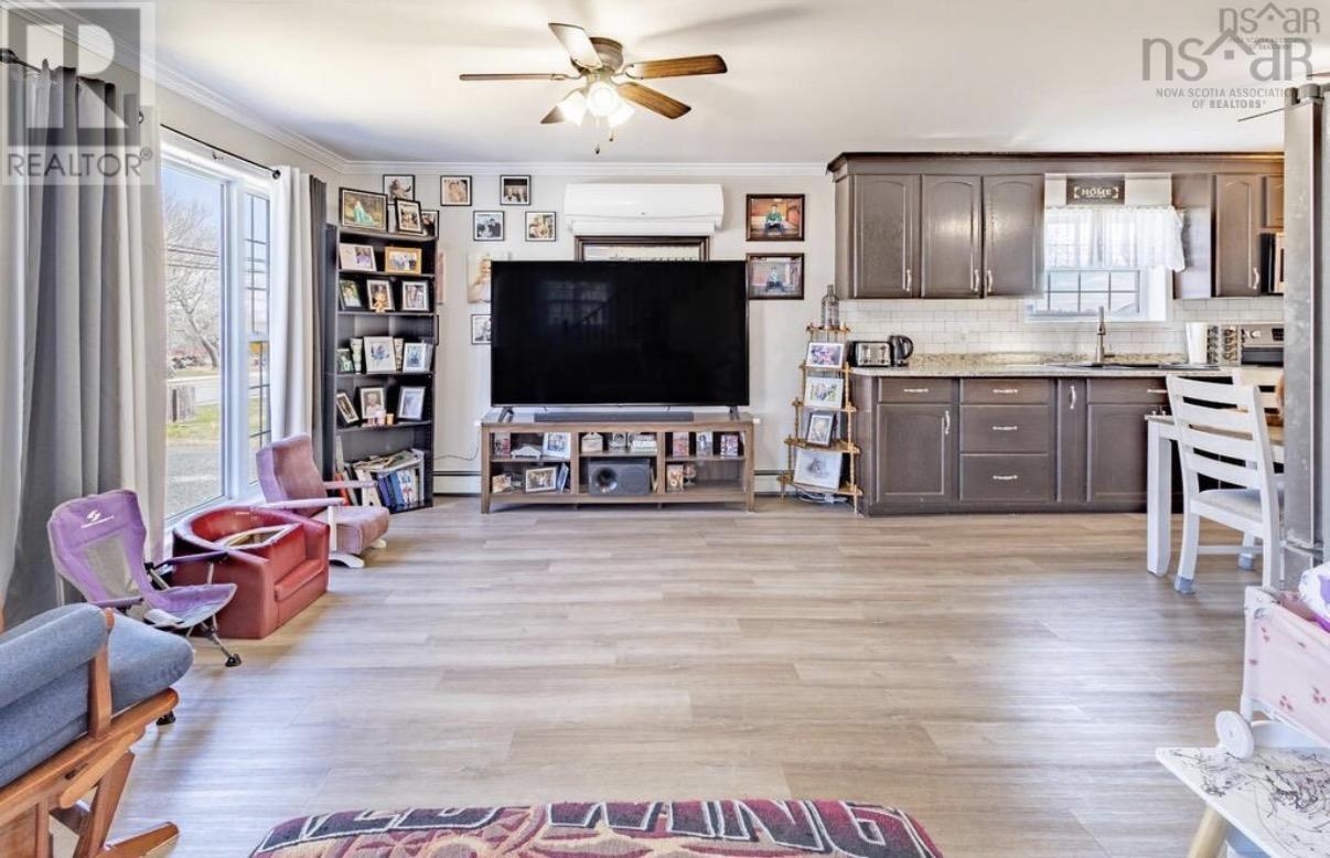 3752 Ellsworth Avenue - Image 7