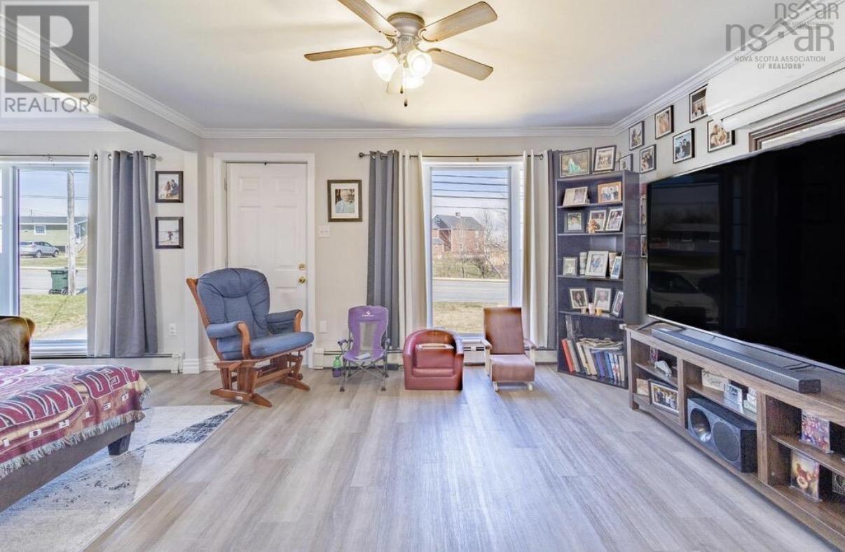 3752 Ellsworth Avenue - Image 8