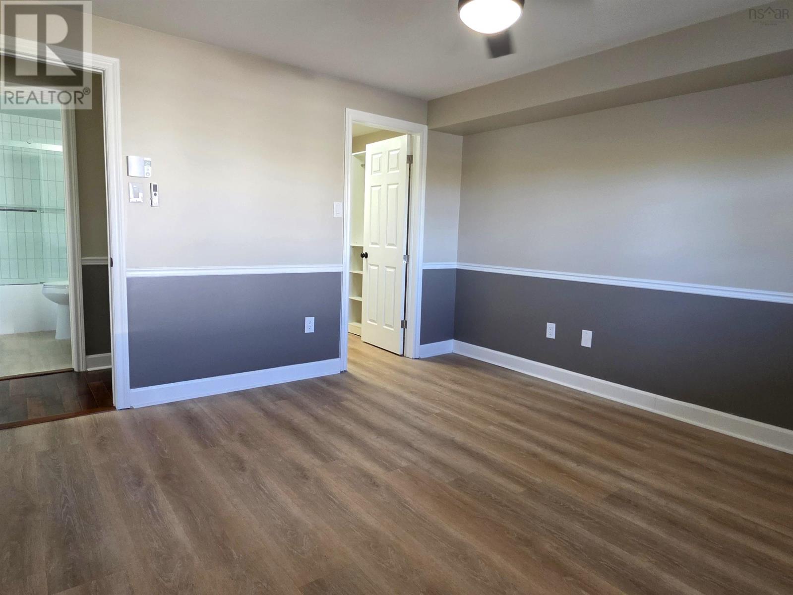 Property 10 of 17 of #11 6A Rose Way