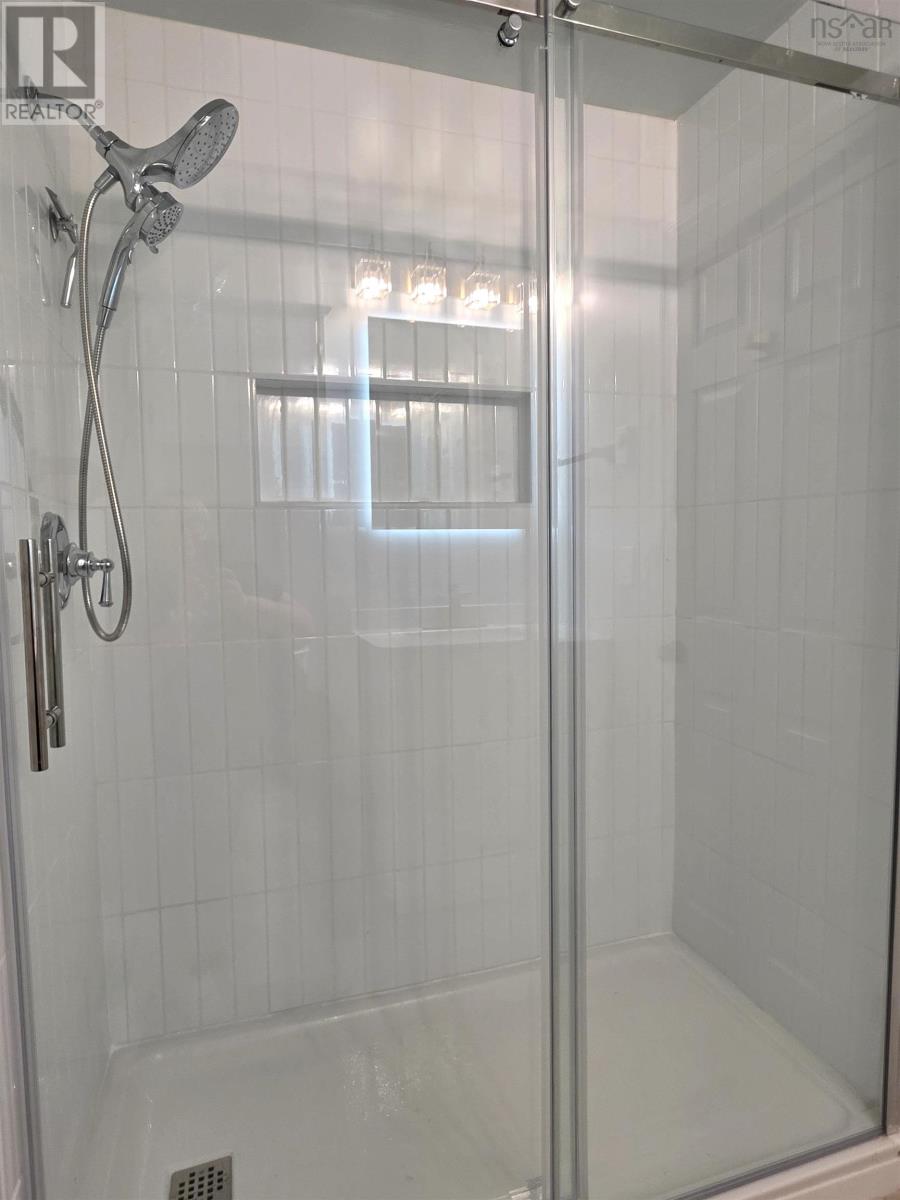 Property 13 of 17 of #11 6A Rose Way
