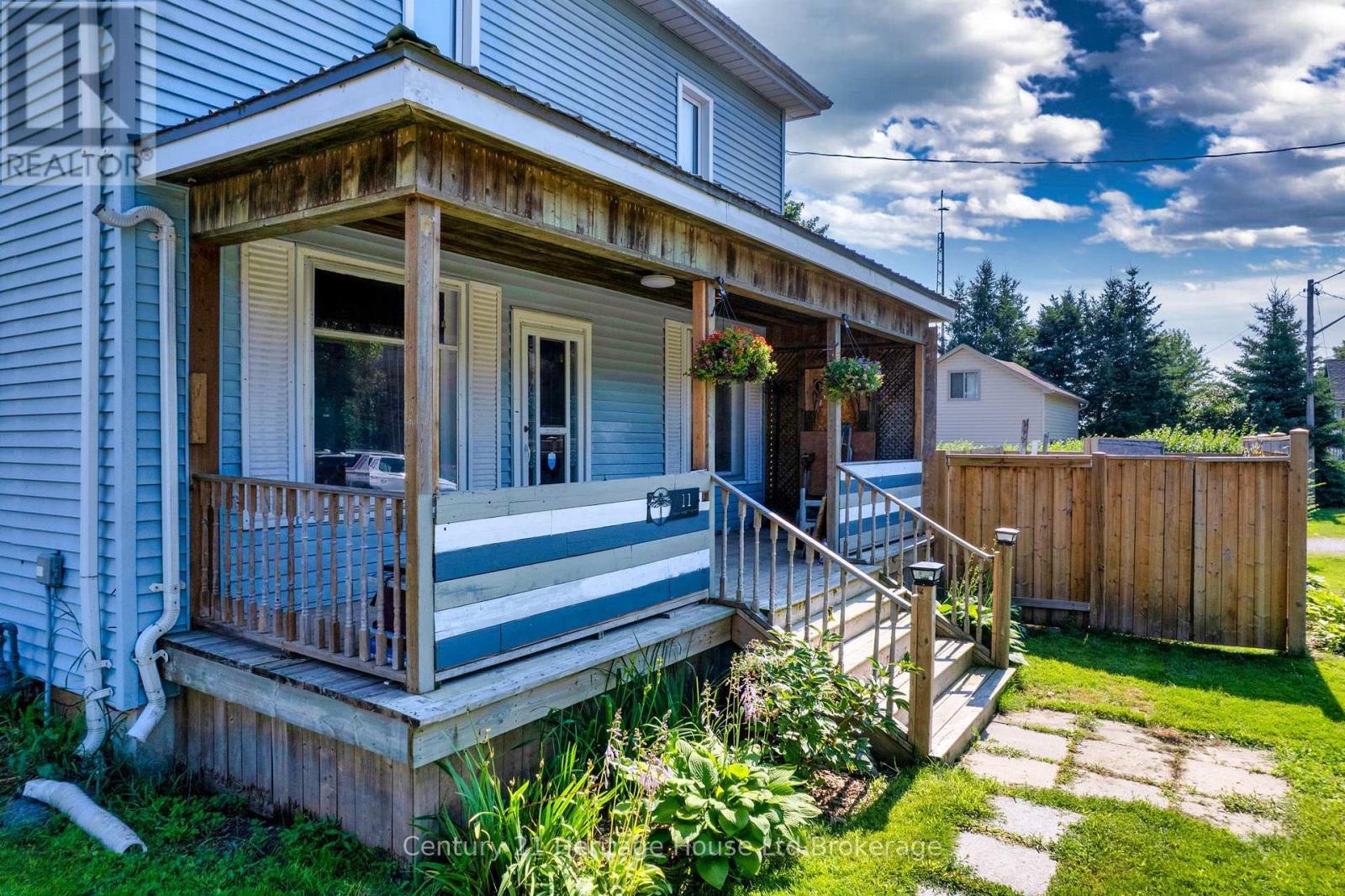 11 WOOD STREET W - Image 4
