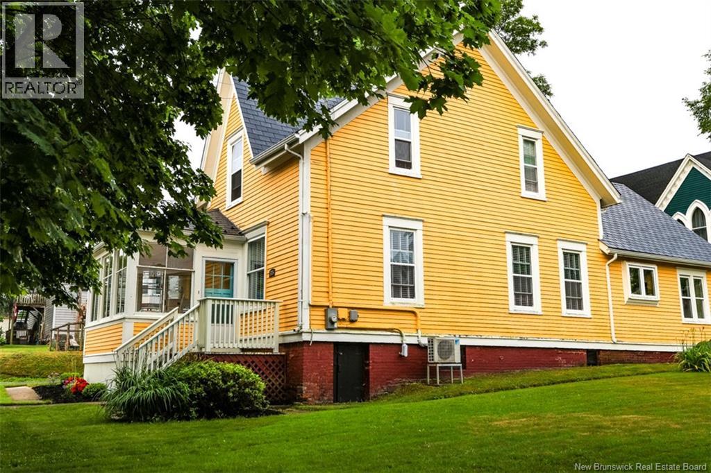 325 St James Street West - 1