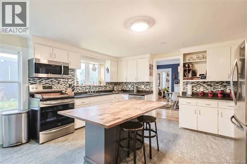 325 St James Street West - 14
