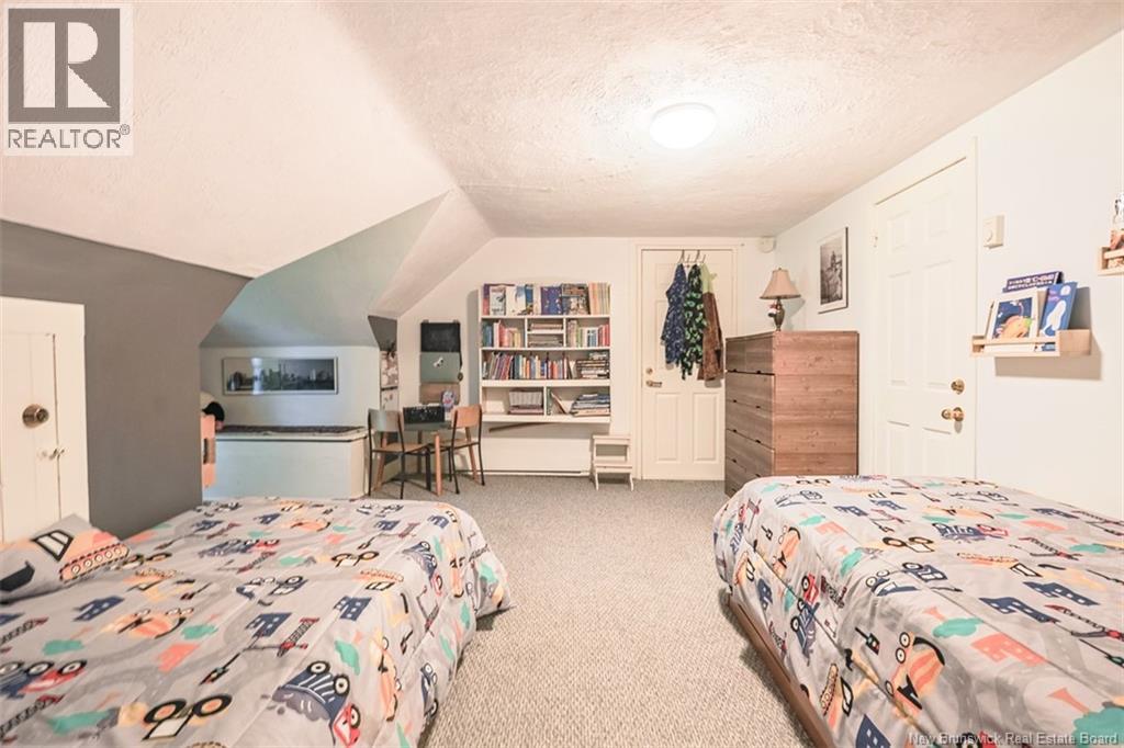 325 St James Street West - 29