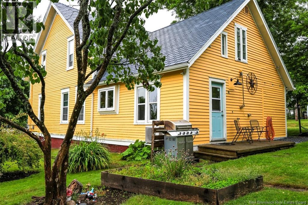 325 St James Street West - 3