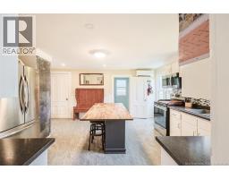 325 St James Street West, photo 12