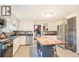 325 St James Street West, photo 13