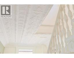 325 St James Street West, photo 22