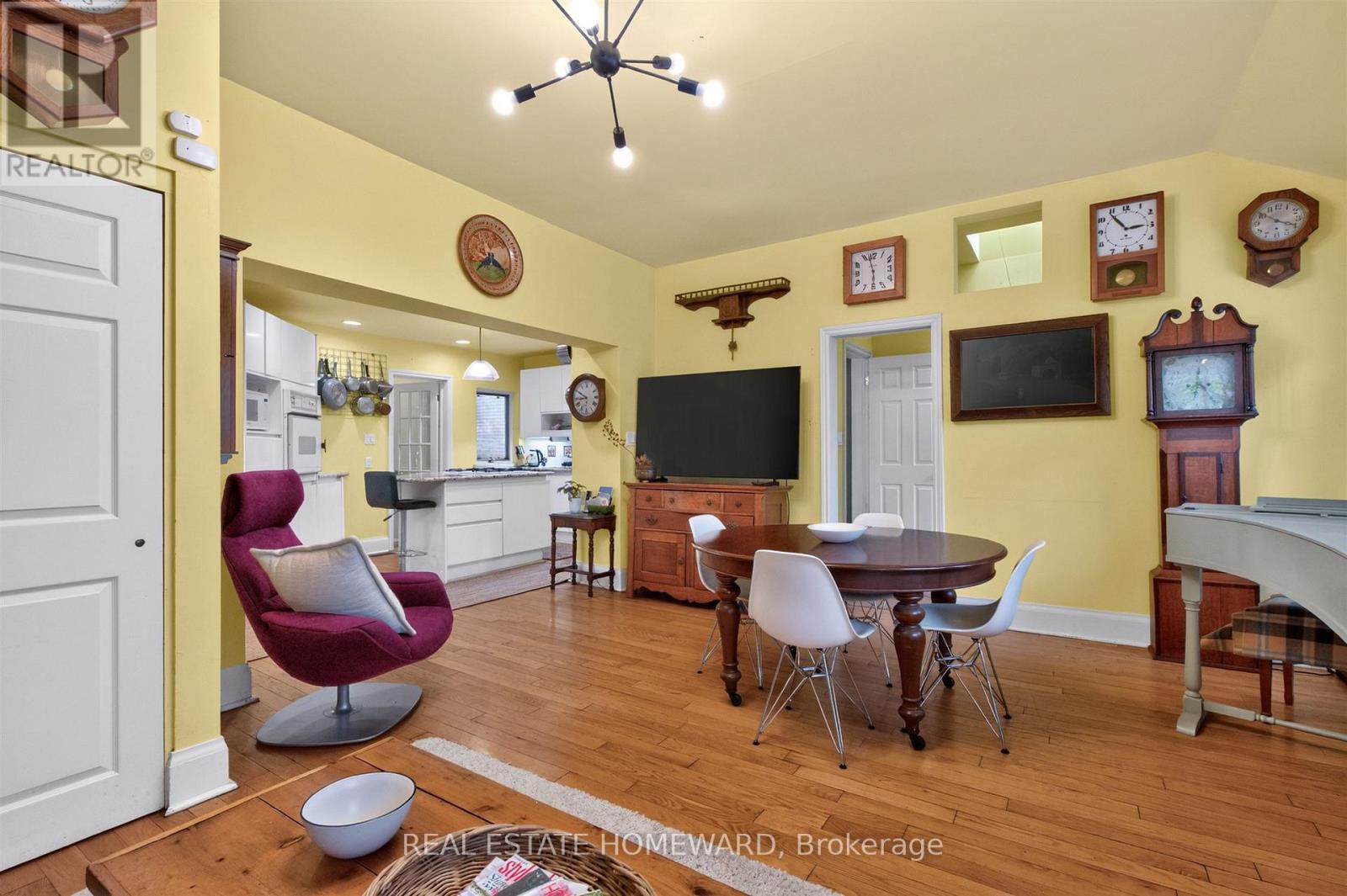 14 LYALL AVENUE - 18