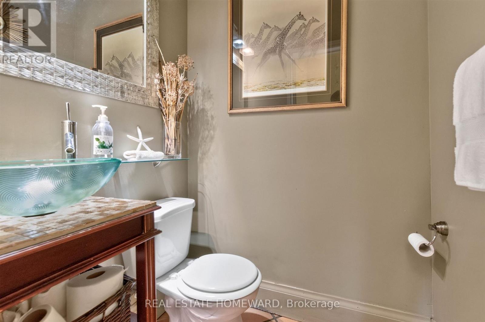 14 LYALL AVENUE - 21