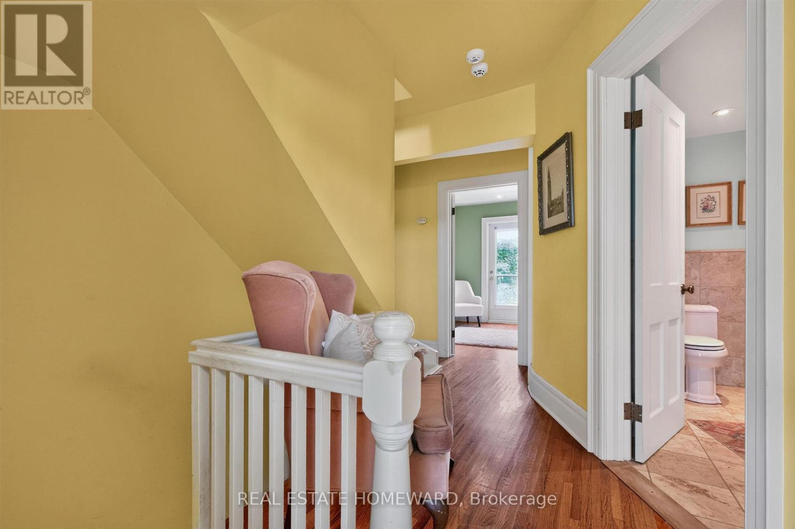 14 LYALL AVENUE - 23