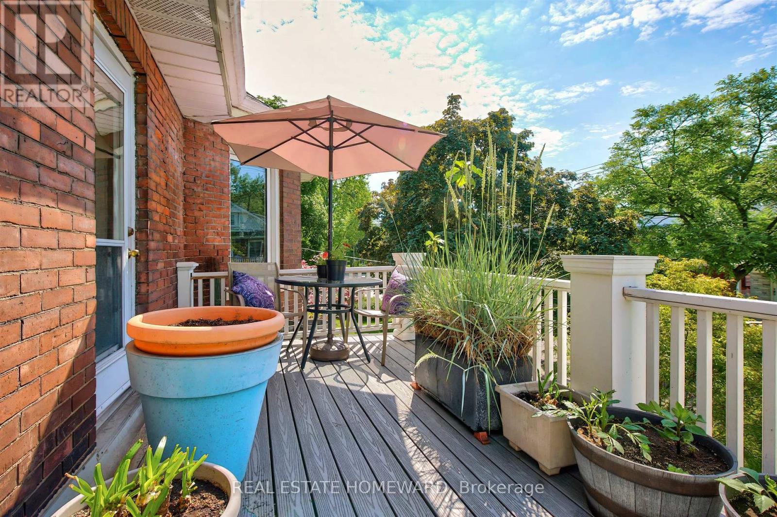 14 LYALL AVENUE - 31