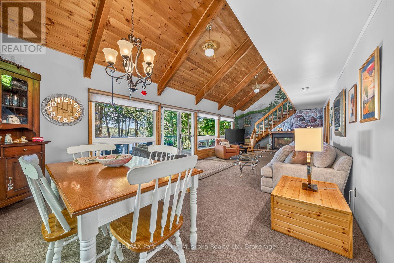 2 SOUTH POINT DRIVE - 16