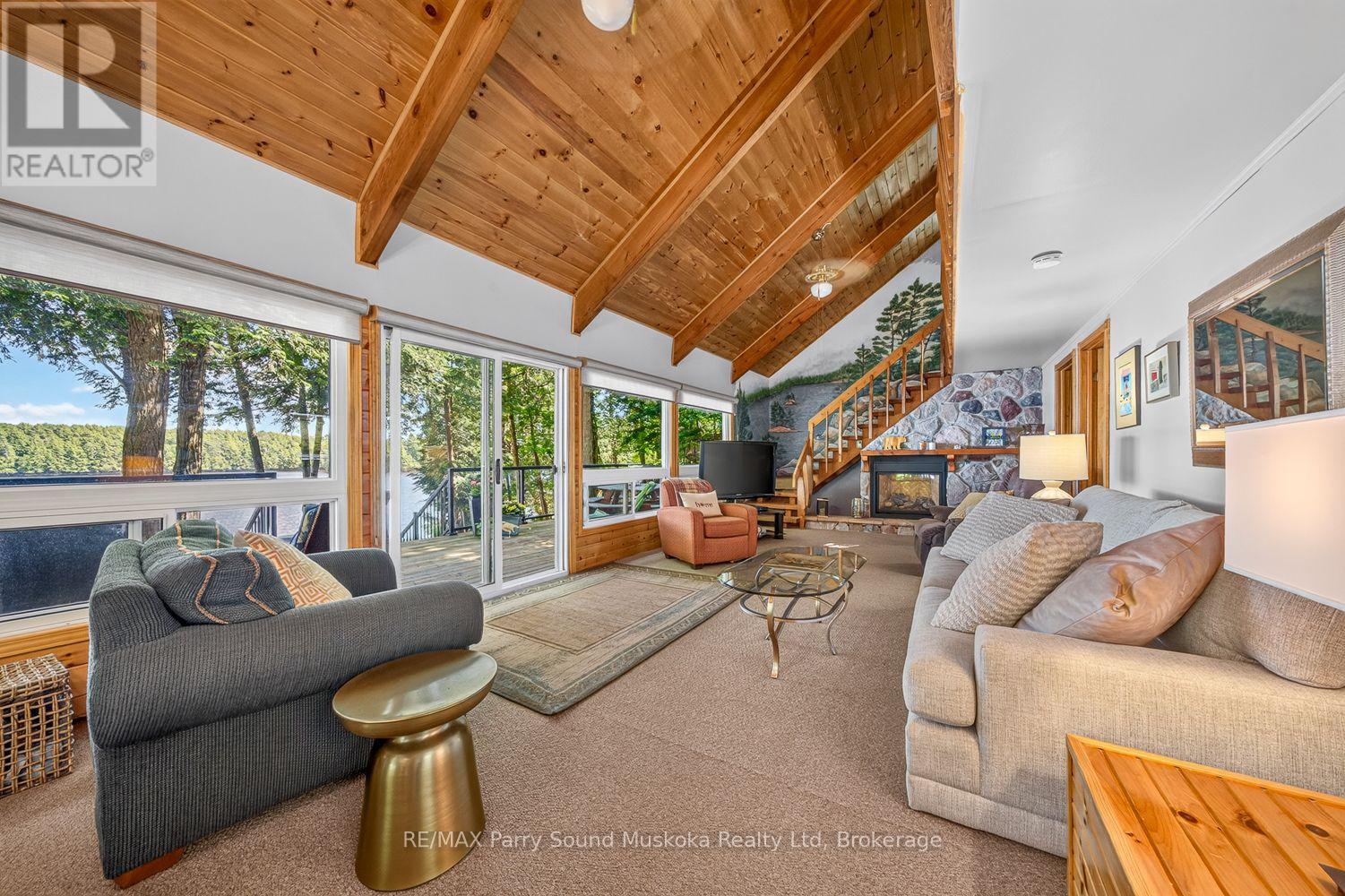 2 SOUTH POINT DRIVE - 17