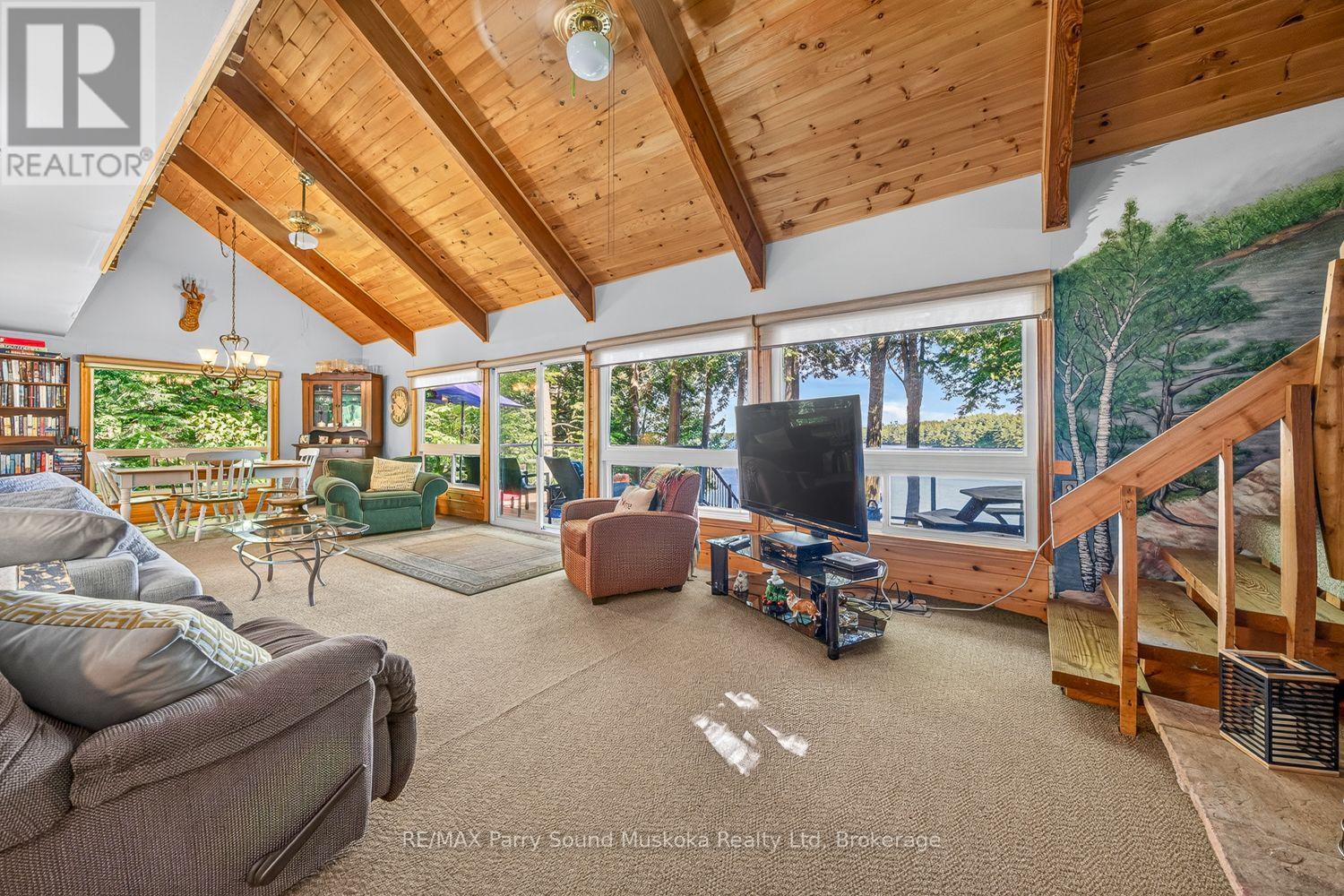 2 SOUTH POINT DRIVE - 22