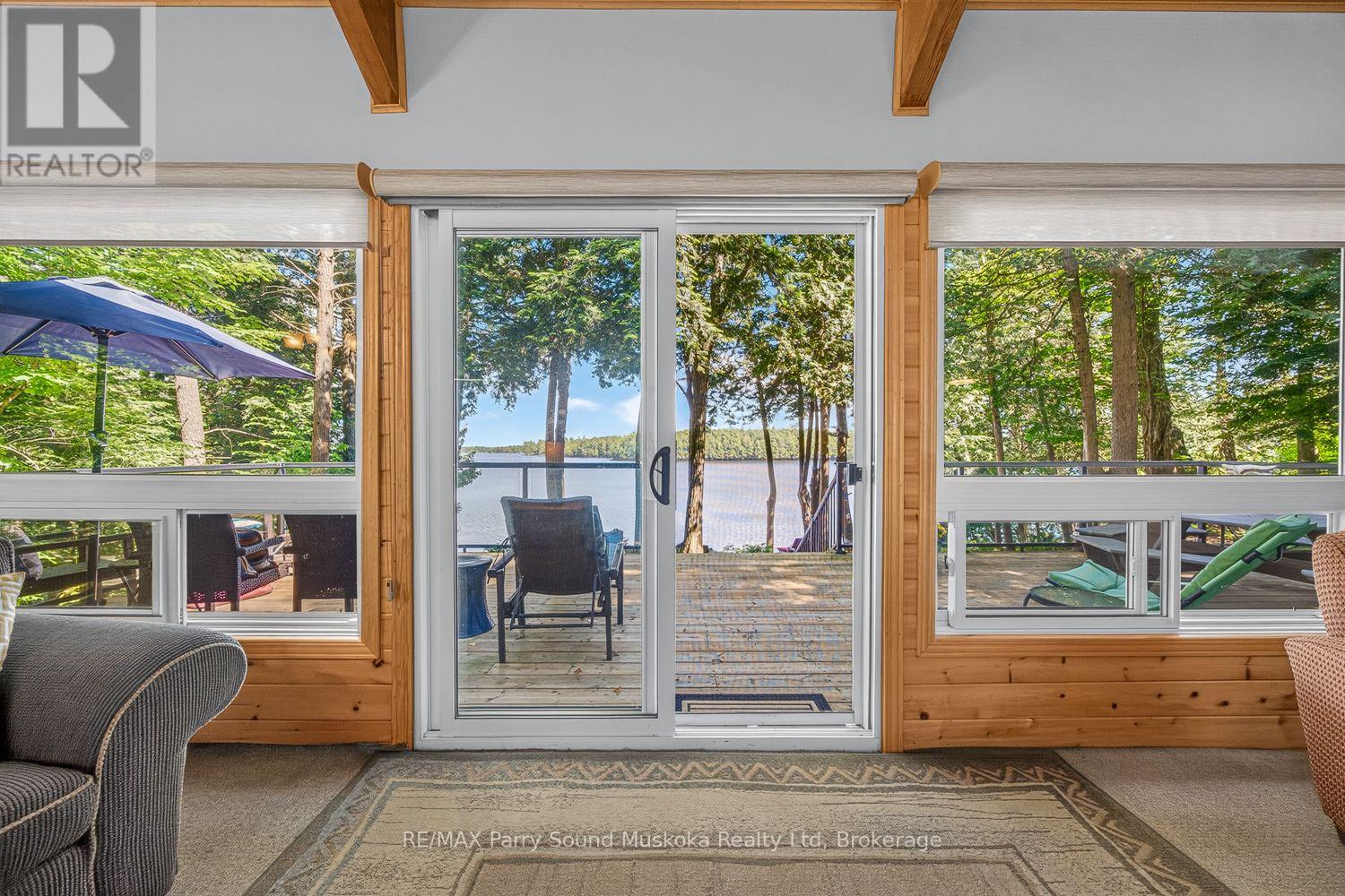 2 SOUTH POINT DRIVE - 25