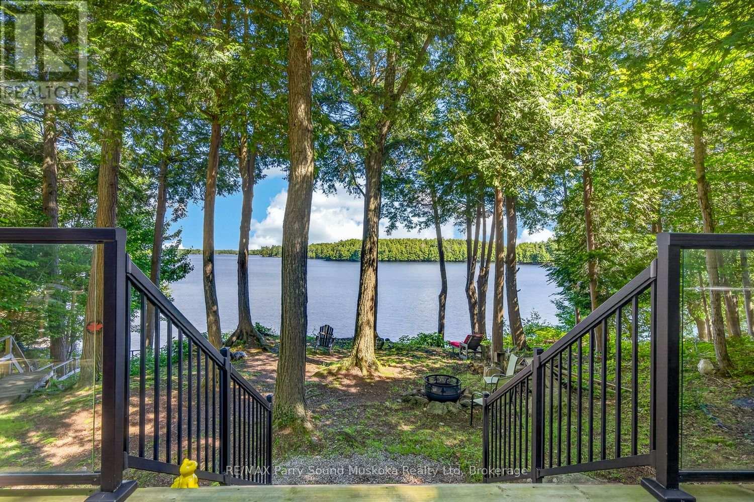 2 SOUTH POINT DRIVE - 37