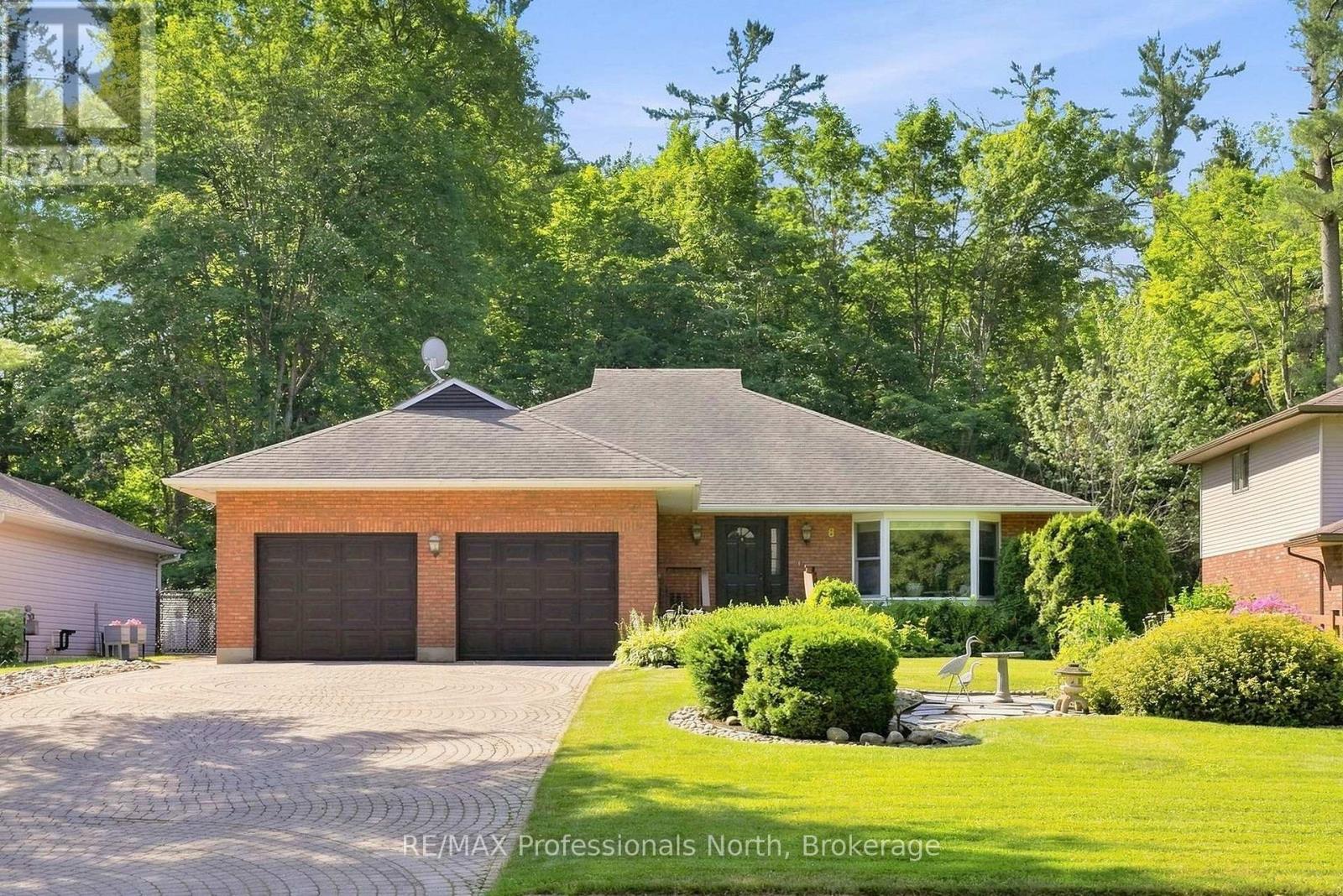 8 PALMER COURT - 1