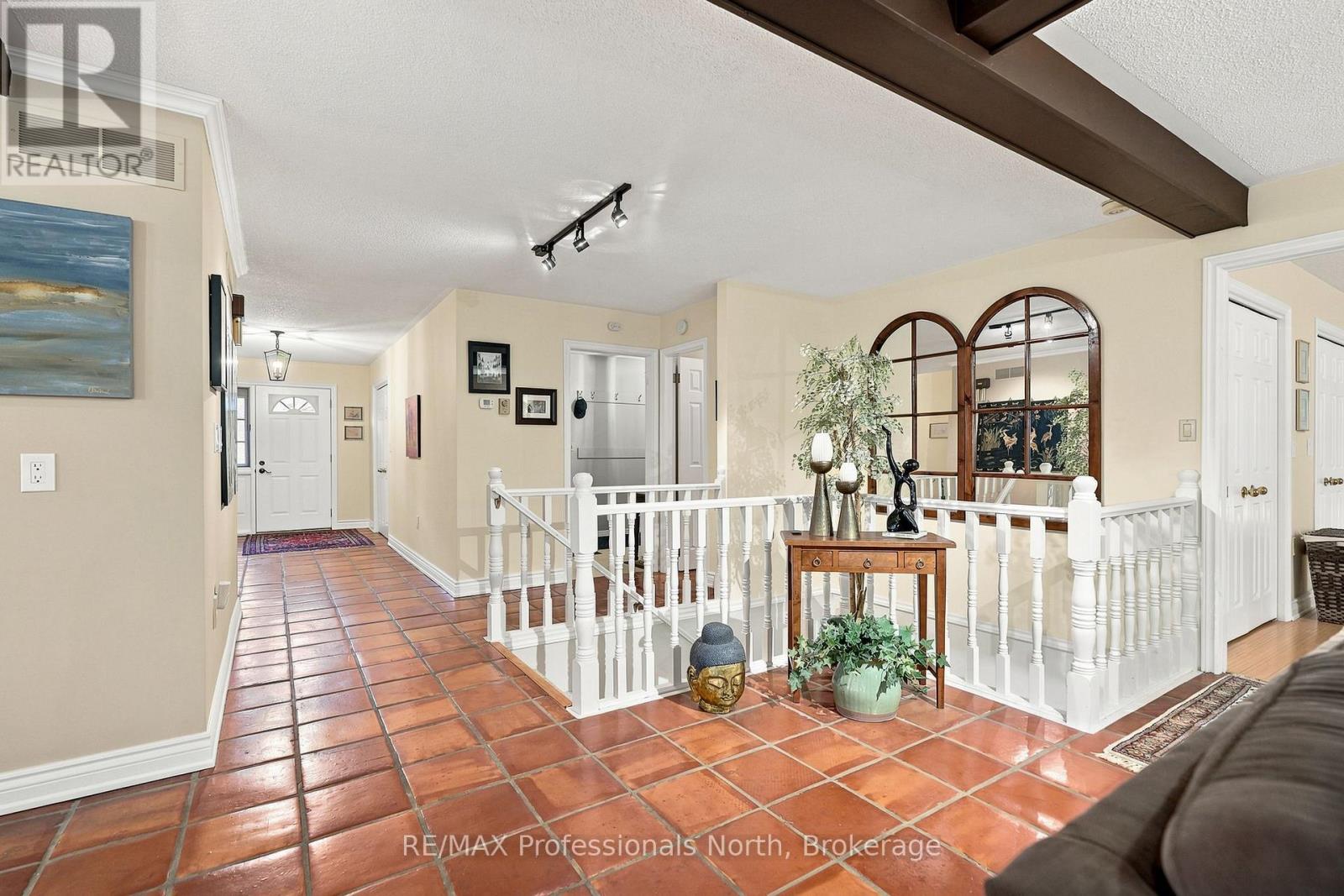 8 PALMER COURT - Image 11