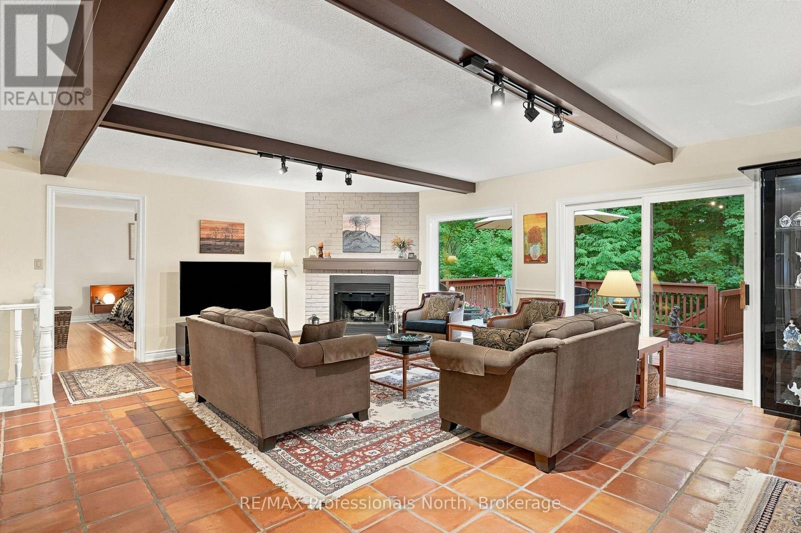 8 PALMER COURT - Image 12