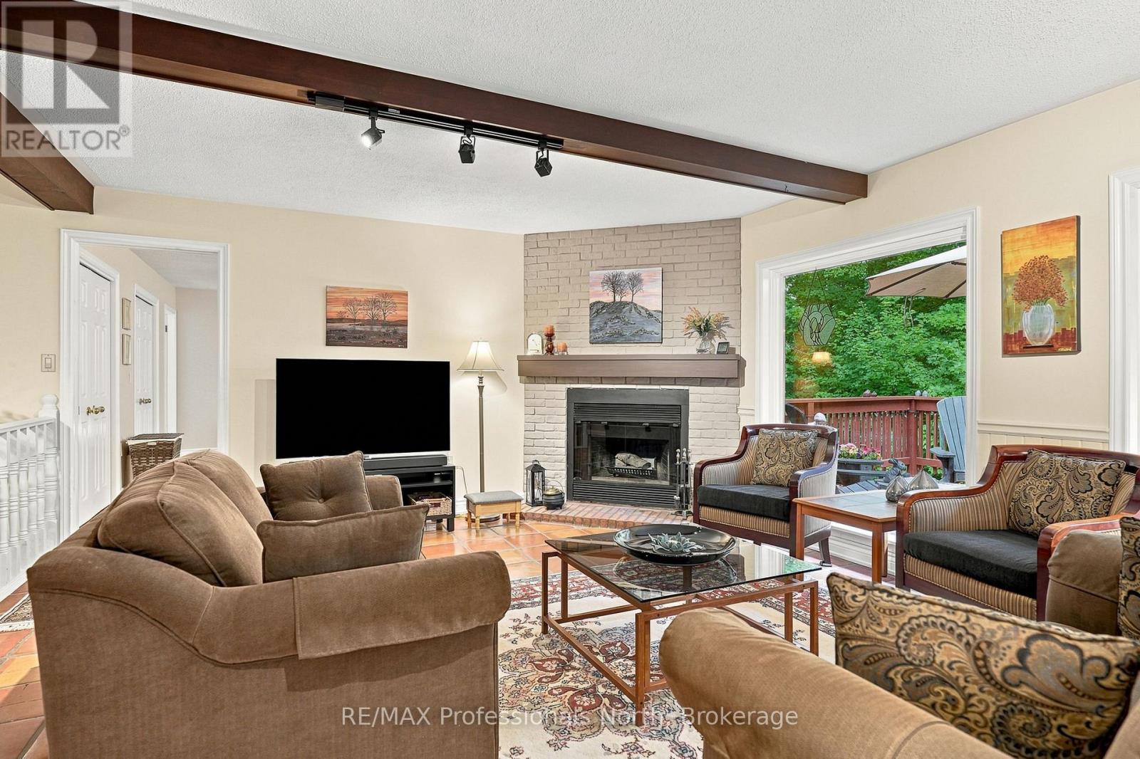 8 PALMER COURT - Image 13