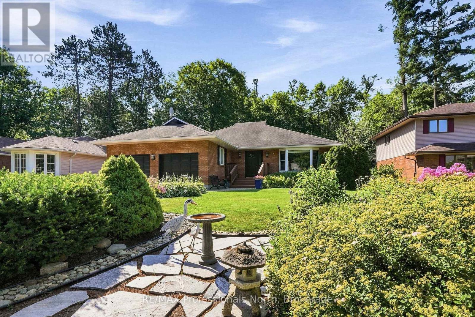 8 PALMER COURT - 2