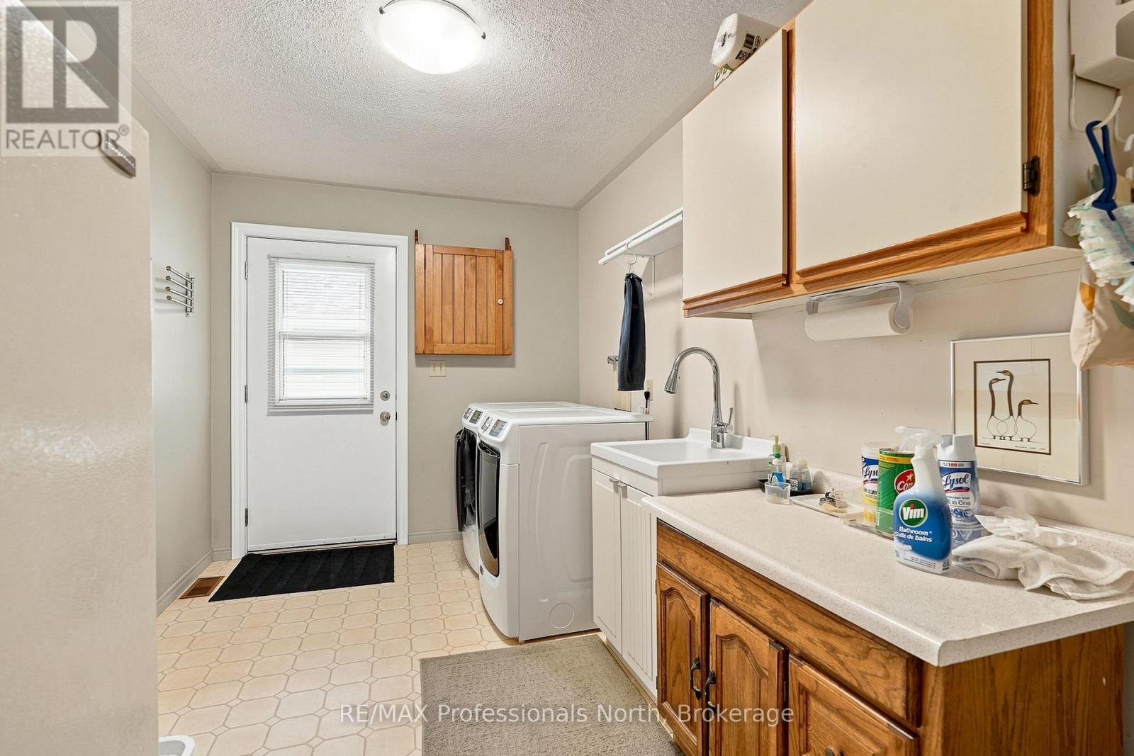 8 PALMER COURT - Image 34
