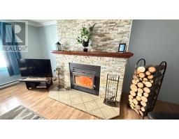 10 Hillcrest Road thumbnail 22