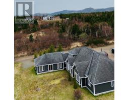 10 Hillcrest Road thumbnail 5