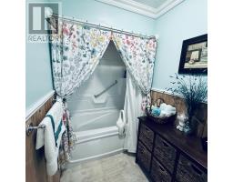 10 Hillcrest Road thumbnail 43