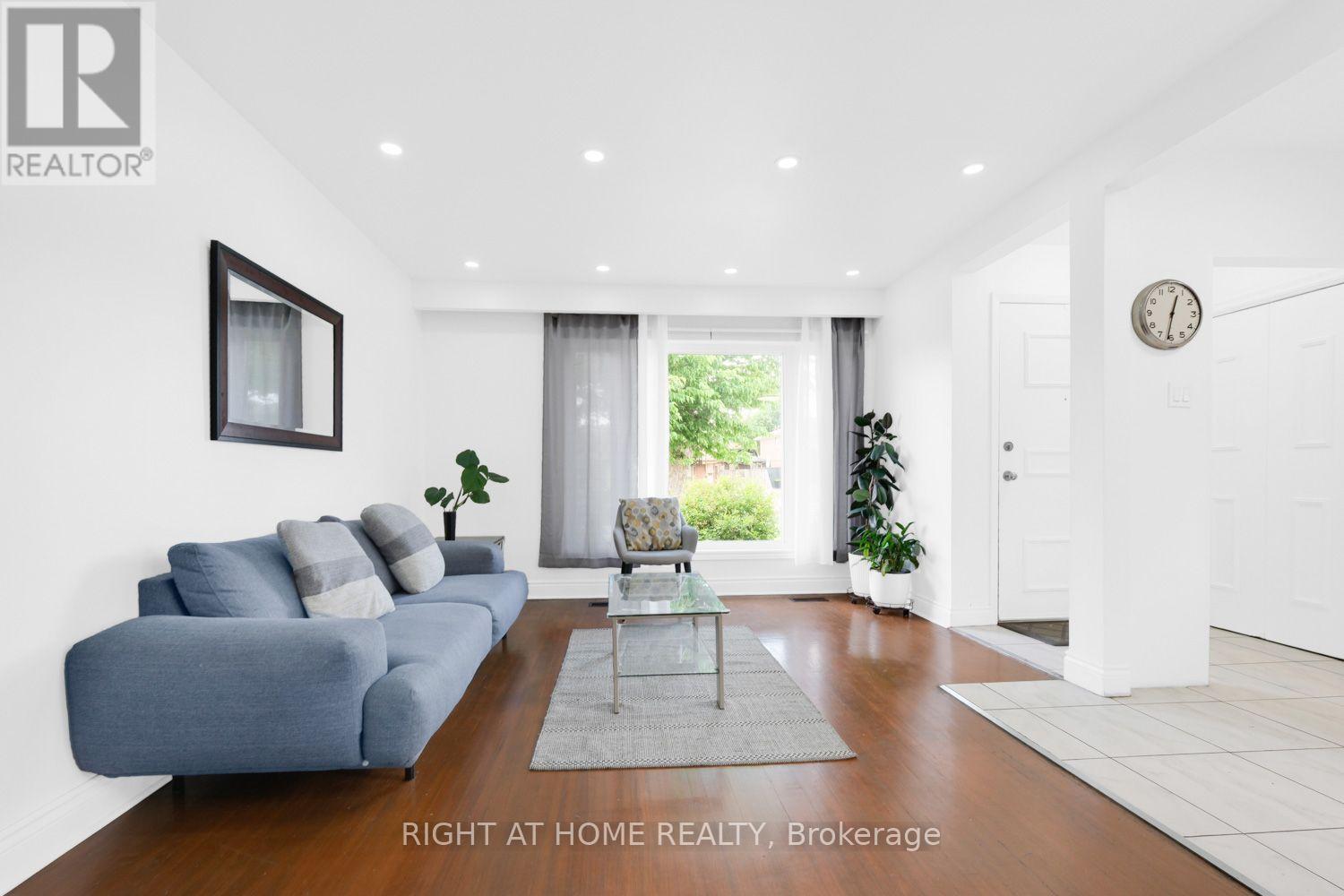 31 FRANKTON CRESCENT - 10