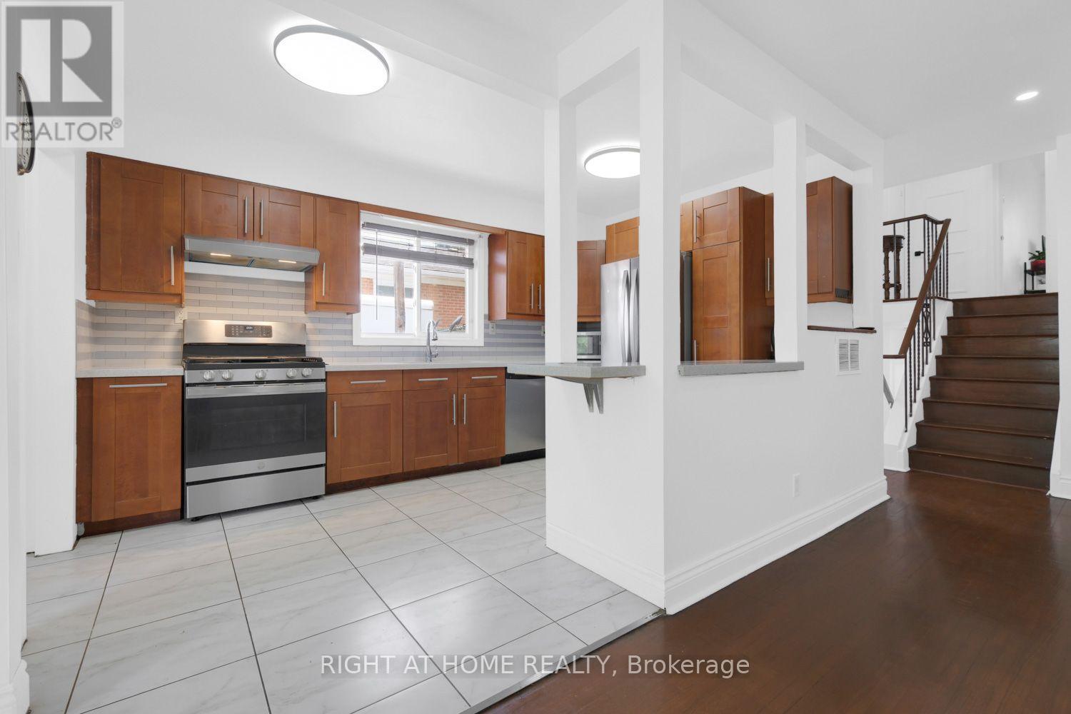 31 FRANKTON CRESCENT - 11