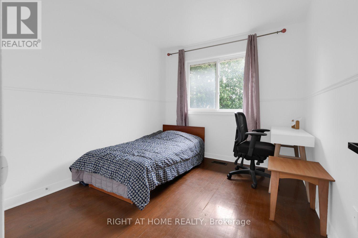 31 FRANKTON CRESCENT - 20