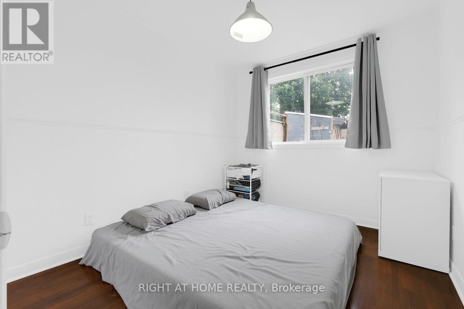 31 FRANKTON CRESCENT - 22