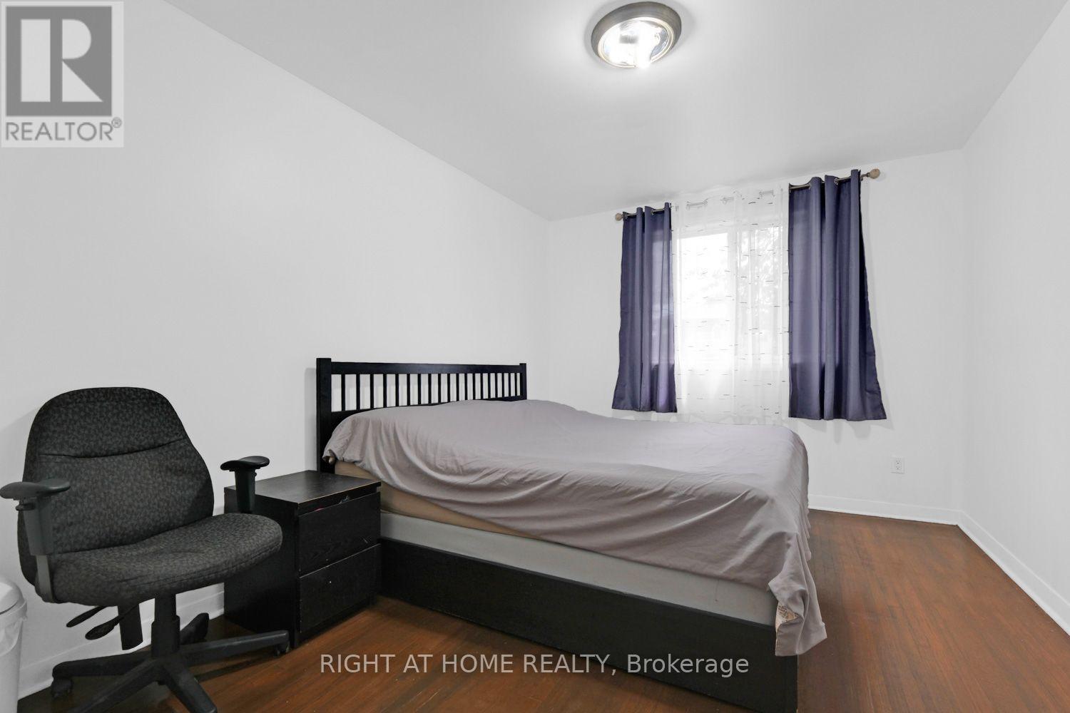 31 FRANKTON CRESCENT - 23