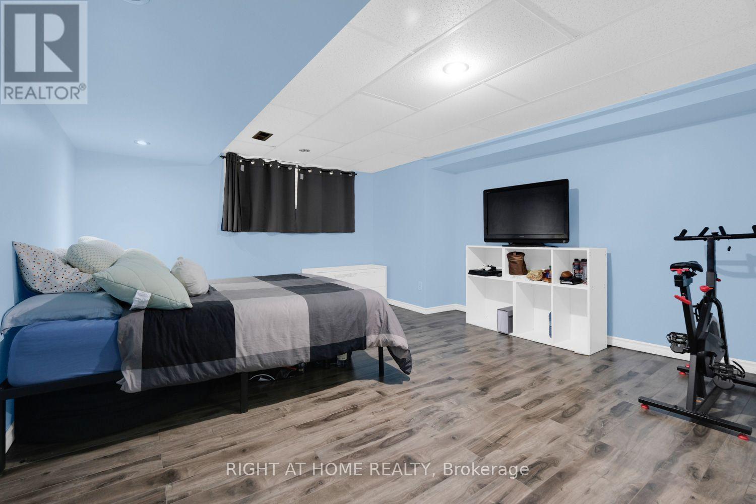 31 FRANKTON CRESCENT - 26
