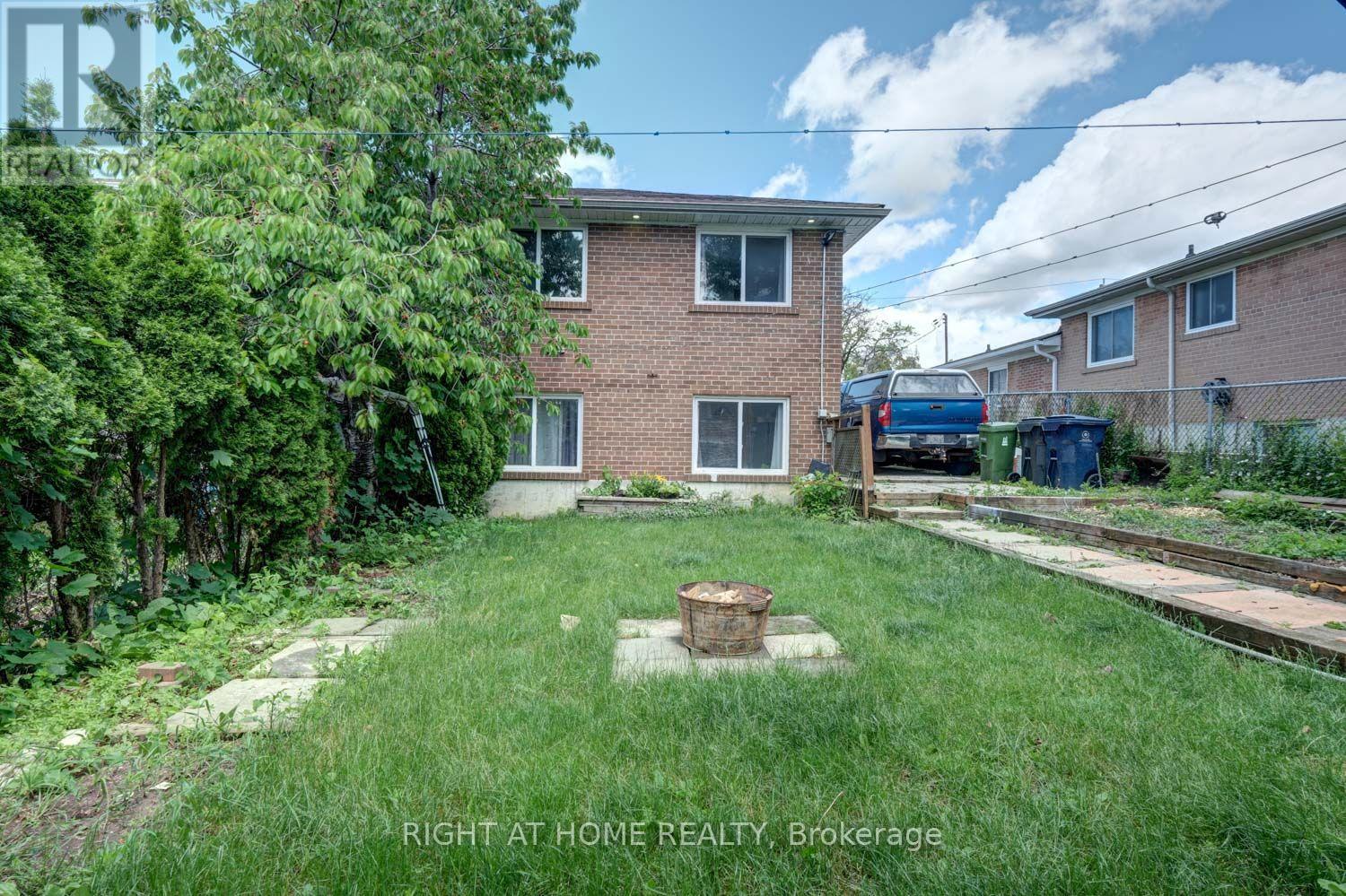 31 FRANKTON CRESCENT - 31