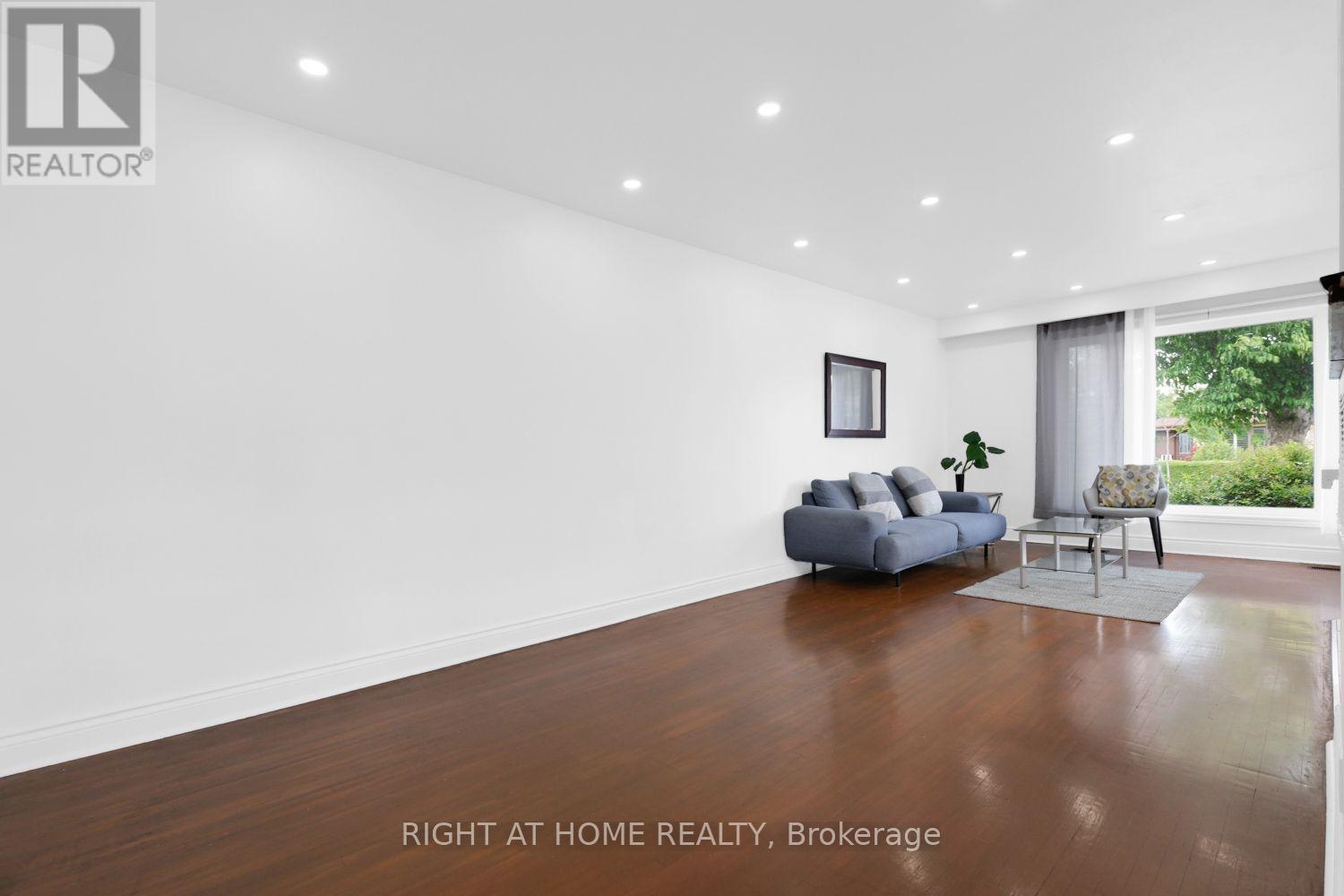 31 FRANKTON CRESCENT - 8